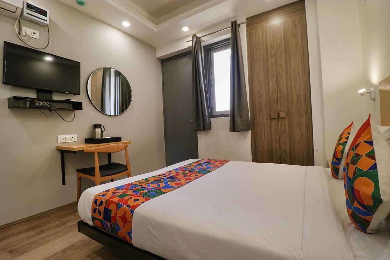 Fabhotel The Chaitanyas Rohini Sec 18 Delhi  Eksteriør bilde